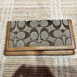 Coach Leather Checkbook Cover / Wallet in Tan Saddle Brown (Like New)